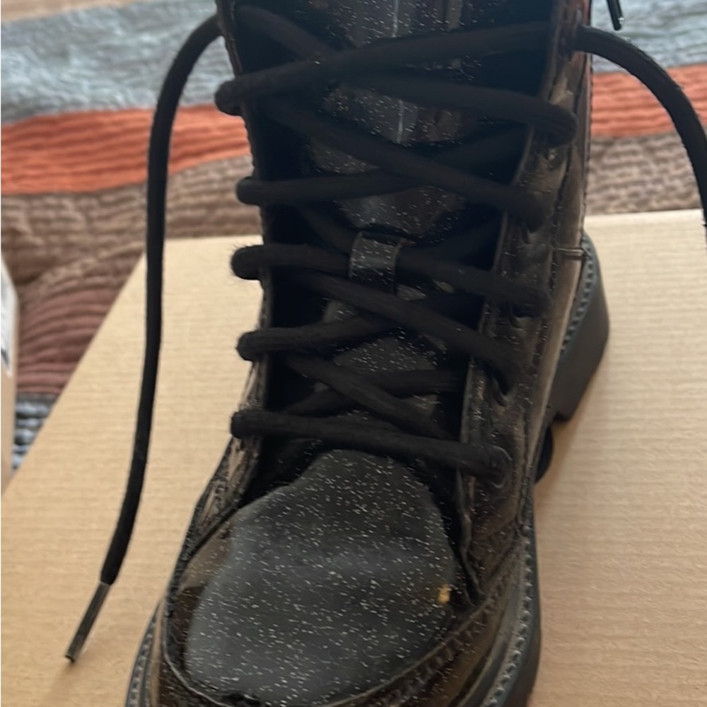 Boots ugg for girl size 13